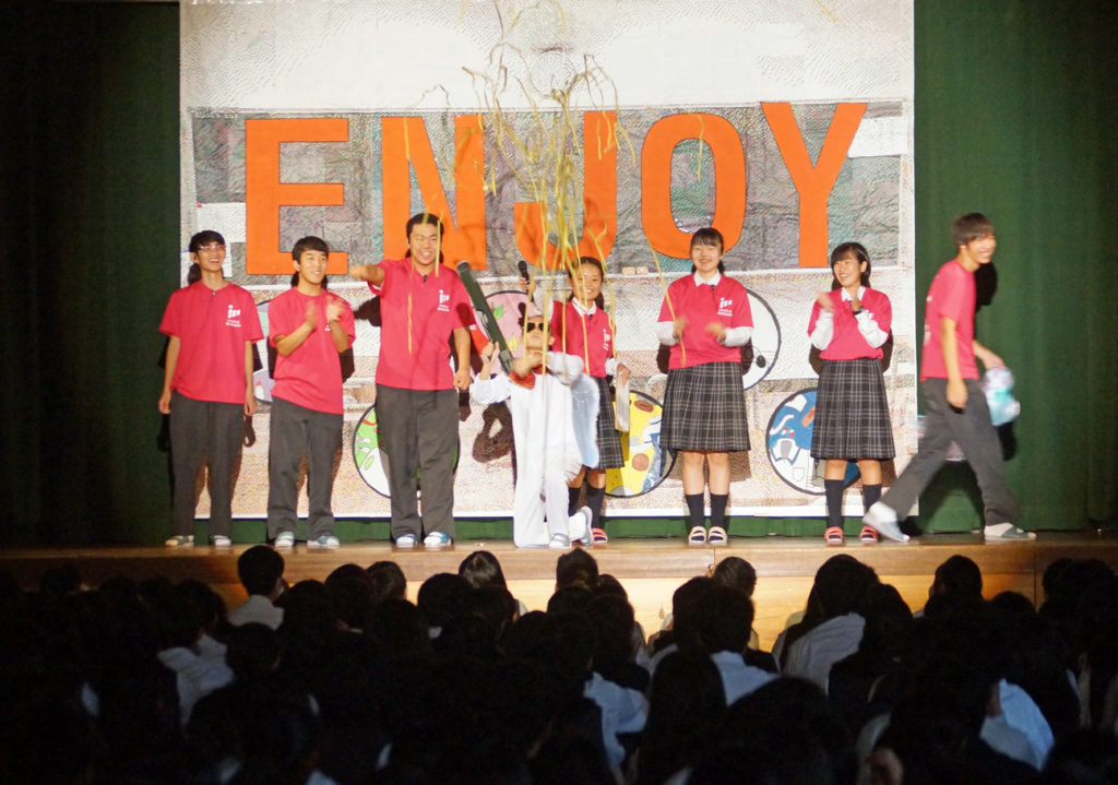 別府溝部学園高校の文化祭 今日新聞