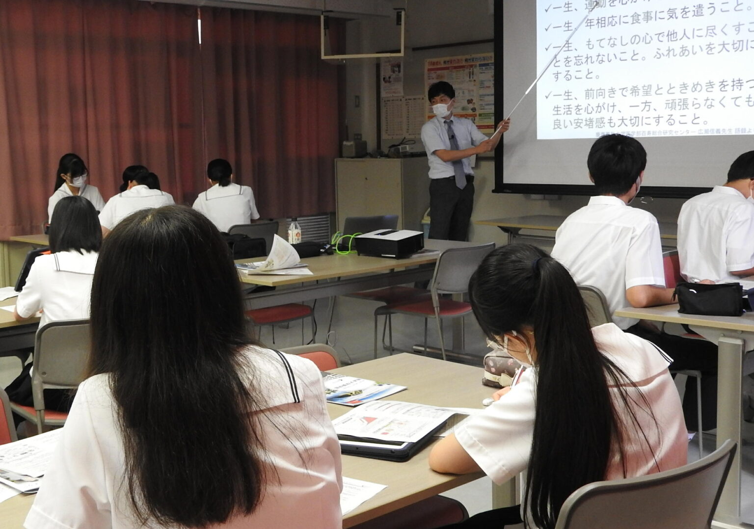 別府鶴見丘高校でキャリア教育講話 今日新聞 別府鶴見丘高校でキャリア教育講話 今日新聞